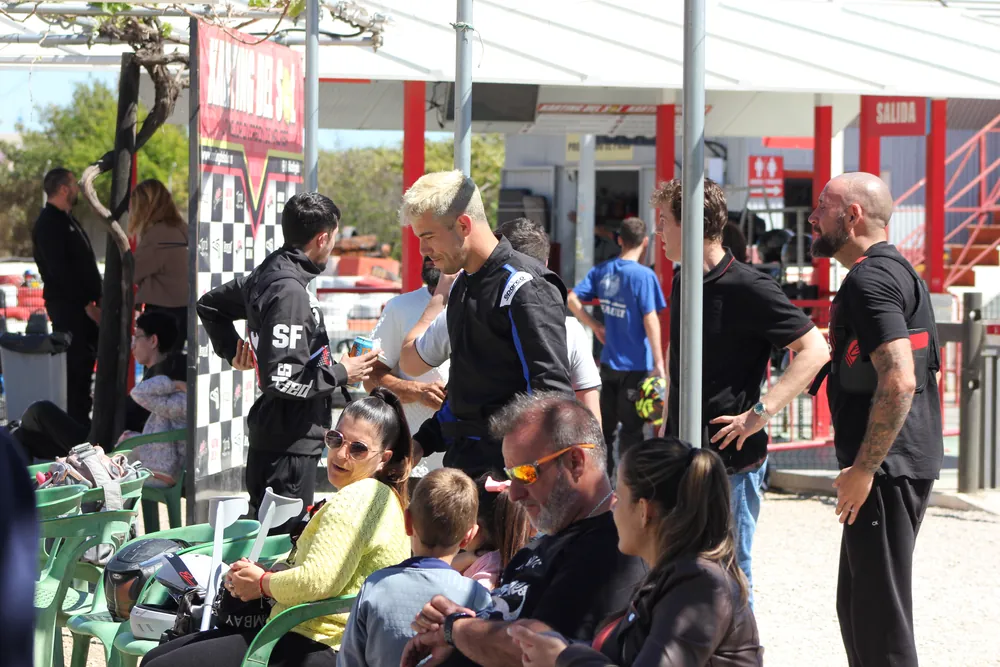 Podio y pilotos de la parrilla RaceUp